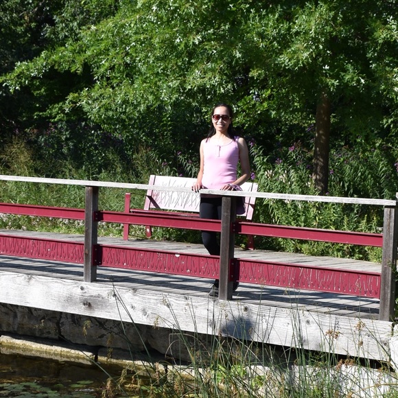 Meet your Posher, Joyce - Picture 1 of 1